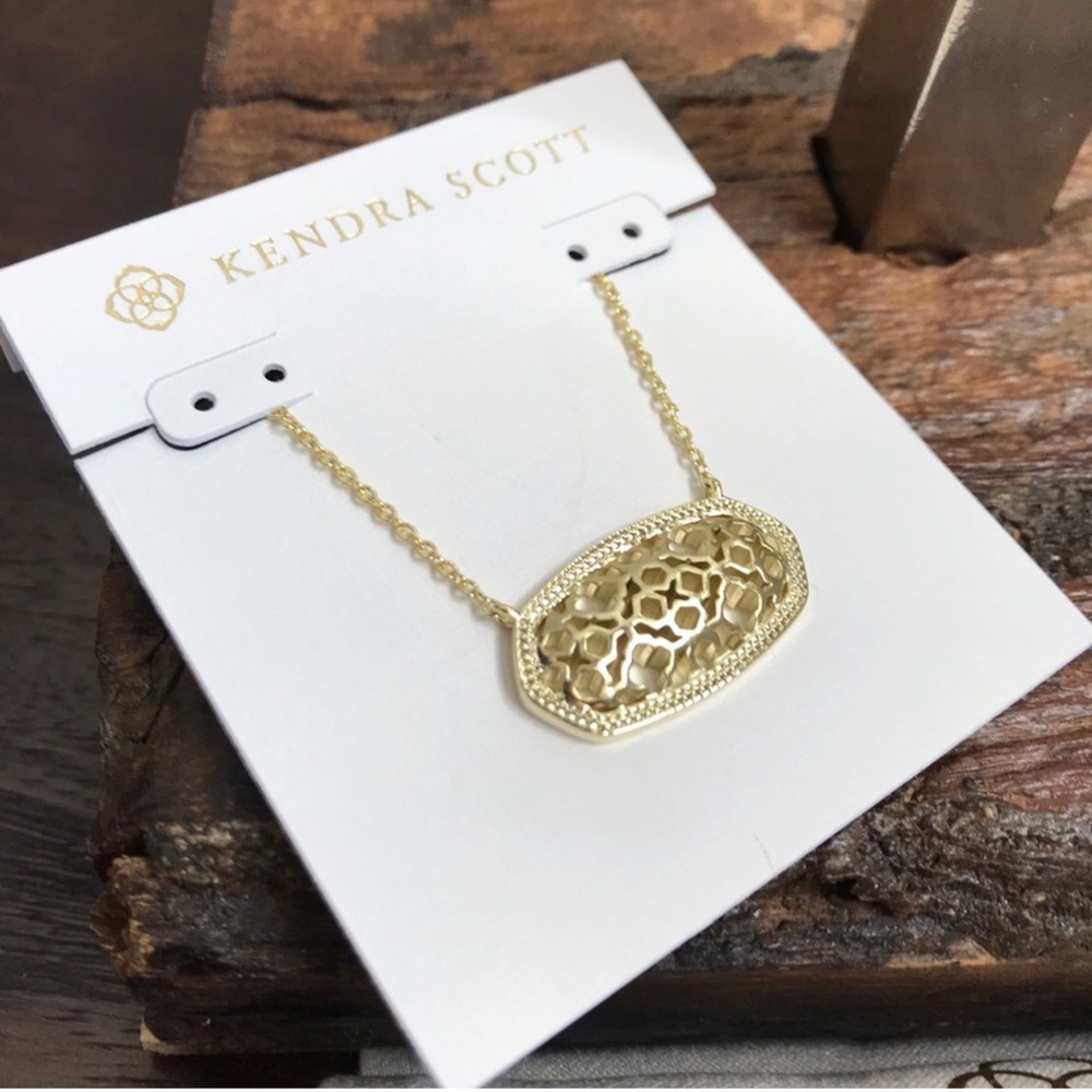 NWT Kendra Scott Gold Filigree Dollie Necklace!
